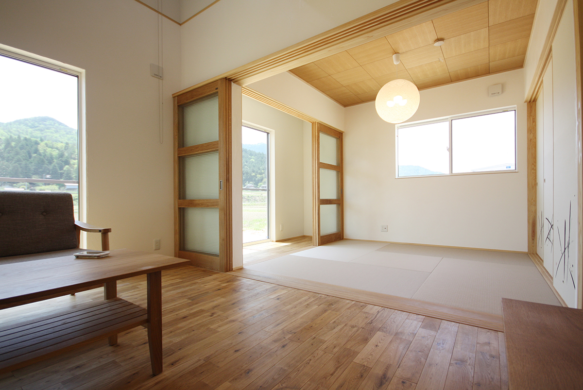 まごのて工房の注文住宅。のどかな田舎風景を楽しむ家