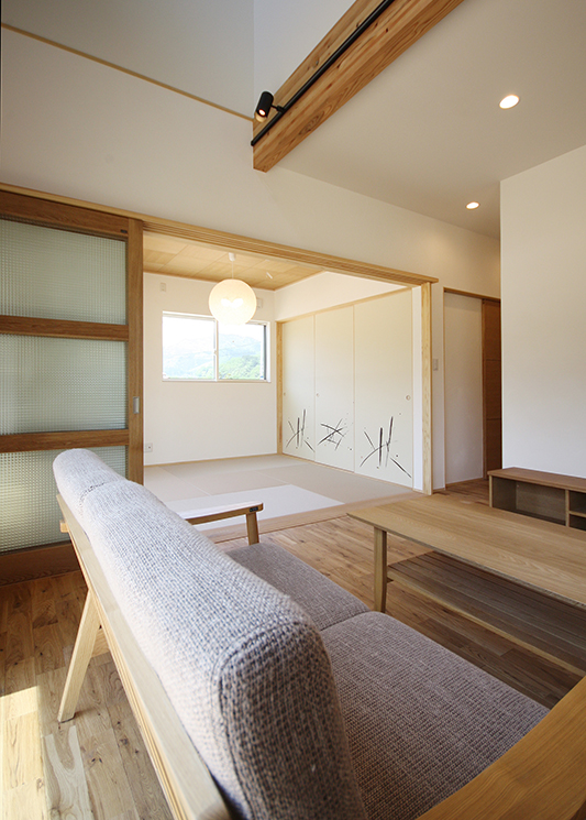 まごのて工房の注文住宅。のどかな田舎風景を楽しむ家